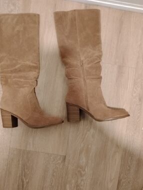 Universal Thread Tan Suede Over-the-Knee Block Heel Boots